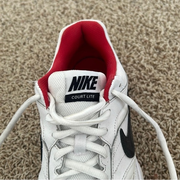 Nike Tennis Court Shoes - Picture 2 of 6